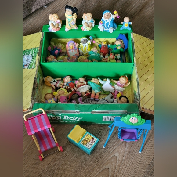 Cabbage Patch Other - Vintage Cabbage Patch Figurines